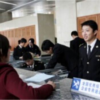 供應廣西欽州港進出口拖車報關等服務