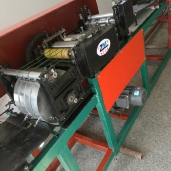 山東煙臺志明牌脆桃自動水果制袋機(jī)