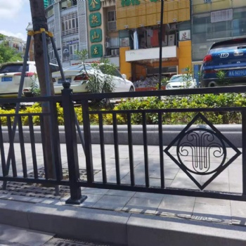 廣州道路護欄 黑色鍍鋅欄桿 廣府式隔離護欄