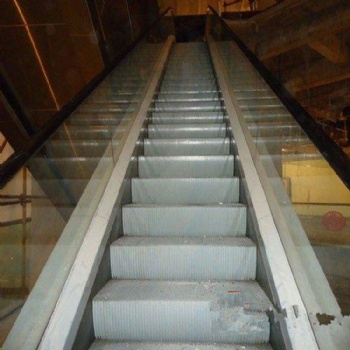 杭州灣地區，廠房升級改造貨物電梯，拆遷工地電梯整場回收包拆除
