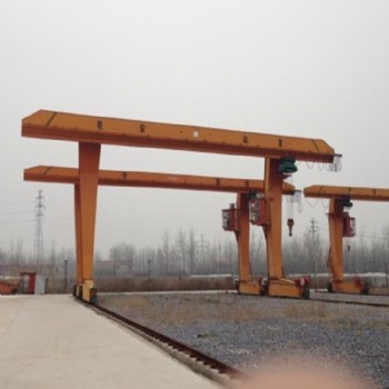 寧波市，碼頭大型行車 工程建筑行車回收拆除