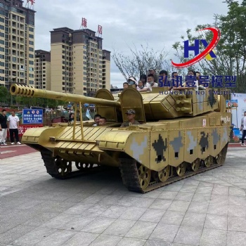 99A坦克模型，一比一仿真，可開動可模擬發射