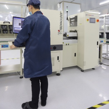 貼片加工廠生產前對PCB進行烘烤有什么用？